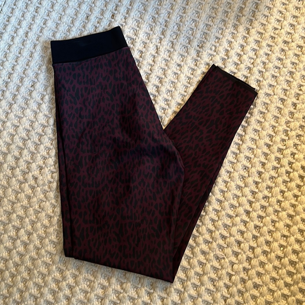 Ultracor purple and black leopard print leggings